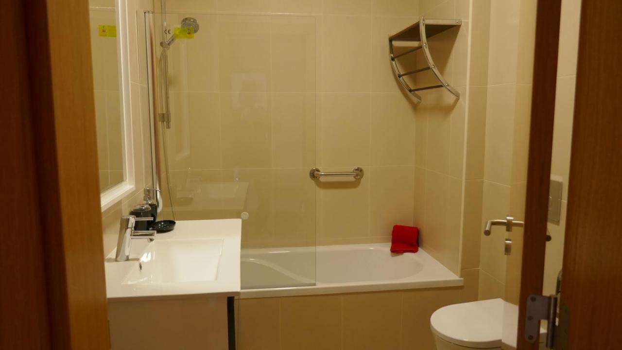 Casa R&B Apartment Lagos Luaran gambar